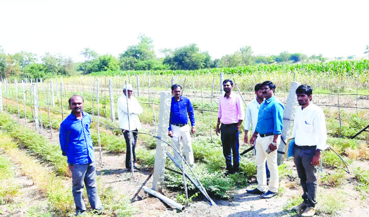 ಸಂಬರಗಿ: ವಿಶೇಷ ತಂಡದ ಭೇಟಿ-ಪರಿಶೀಲನೆ